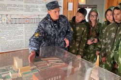 Школьники из северного поселка Тура ознакомились с работой Управления по конвоированию красноярского ГУФСИН Школьники из северного поселка Тура ознакомились с работой Управления по конвоированию красноярского ГУФСИН