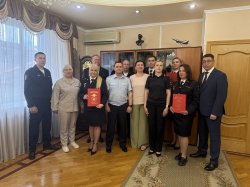 Начальник Южно-Уральского ЛУ МВД России на транспорте поздравил сотрудников подразделений по делам несовершеннолетних с профессиональным праздником Начальник Южно-Уральского ЛУ МВД России на транспорте поздравил сотрудников подразделений по делам несовершеннолетних с профессиональным праздником