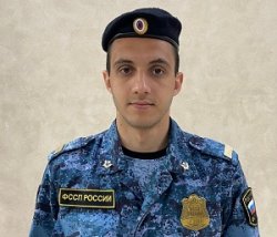 Сыктывкарский пристав помог выпавшему из окна ребенку Сыктывкарский пристав помог выпавшему из окна ребенку