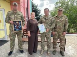 Росгвардейцы в Кабардино-Балкарии поздравили воспитанников подшефного детского дома с Международным днем защиты детей Росгвардейцы в Кабардино-Балкарии поздравили воспитанников подшефного детского дома с Международным днем защиты детей