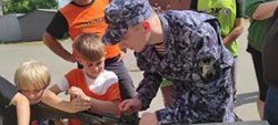 В День защиты детей росгвардейцы в Ливнах приняли участие в патриотическом мероприятии В День защиты детей росгвардейцы в Ливнах приняли участие в патриотическом мероприятии