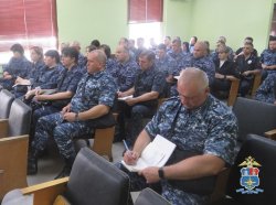 «Безопасность пассажиров – наш приоритет»: генерал проверил транспортную полицию «Безопасность пассажиров – наш приоритет»: генерал проверил транспортную полицию