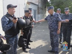 «Безопасность пассажиров – наш приоритет»: генерал проверил транспортную полицию «Безопасность пассажиров – наш приоритет»: генерал проверил транспортную полицию