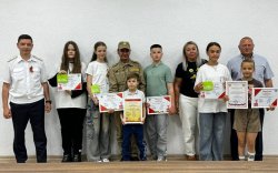 26 детей получили подарки от профсоюза Керченского филиала ведомственной охраны Минтранса за патриотические рисунки о Победе 26 детей получили подарки от профсоюза Керченского филиала ведомственной охраны Минтранса за патриотические рисунки о Победе