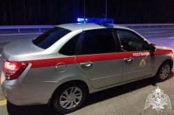Сотрудники Росгвардии в Тюменской области помогли женщине, у которой в дороге сломался автомобиль Сотрудники Росгвардии в Тюменской области помогли женщине, у которой в дороге сломался автомобиль