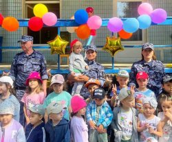 Подмосковные росгвардейцы продолжают акцию «Каникулы с Росгвардией» Подмосковные росгвардейцы продолжают акцию «Каникулы с Росгвардией»