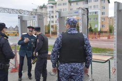 Росгвардия обеспечила порядок на праздновании Дня России на Ямале Росгвардия обеспечила порядок на праздновании Дня России на Ямале