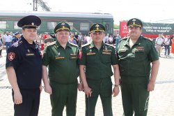 Росгвардия в Тюмени встретила агитационно-пропагандистский поезд и обеспечила безопасность его пребывания в областной столице Росгвардия в Тюмени встретила агитационно-пропагандистский поезд и обеспечила безопасность его пребывания в областной столице