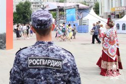 Росгвардия в Тюменской области обеспечила безопасность мероприятий в День России Росгвардия в Тюменской области обеспечила безопасность мероприятий в День России
