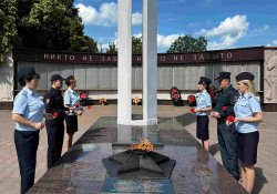 В Рузаевке сотрудники транспортной полиции почтили память воинов, павших в годы Великой Отечественной войны В Рузаевке сотрудники транспортной полиции почтили память воинов, павших в годы Великой Отечественной войны