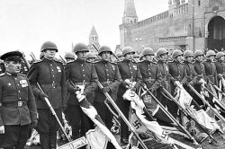 Росгвардия чтит память воинов НКВД – участников Парада Победы 1945 года Росгвардия чтит память воинов НКВД – участников Парада Победы 1945 года