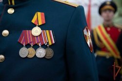 Герой России генерал-полковник Сергей Бойко поздравил выпускников общевойсковой академии РФ Герой России генерал-полковник Сергей Бойко поздравил выпускников общевойсковой академии РФ