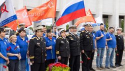 Музей Победы посетили участники автопробега ветеранов ВМФ Музей Победы посетили участники автопробега ветеранов ВМФ