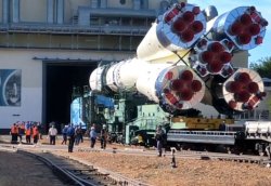 Росгвардейцы обеспечили безопасность транспортировки ракеты-носителя «Союз-2.1а» на космодроме «Байконур» Росгвардейцы обеспечили безопасность транспортировки ракеты-носителя «Союз-2.1а» на космодроме «Байконур»