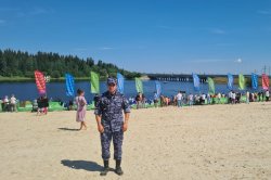 В Югре Росгвардия обеспечила безопасности проведения международного этнофестиваля «Югорские обласы 2025» В Югре Росгвардия обеспечила безопасности проведения международного этнофестиваля «Югорские обласы 2025»