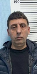В Петербурге задержали абу-бандита, обокравшего пьяных на 700 тысяч рублей В Петербурге задержали абу-бандита, обокравшего пьяных на 700 тысяч рублей