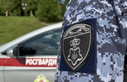 В Ярославле росгвардейцы помогли вернуться домой пожилому мужчине В Ярославле росгвардейцы помогли вернуться домой пожилому мужчине
