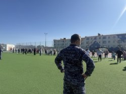 Бодро и энергично: в Анадыре росгвардейцы проводят утреннюю зарядку с воспитанниками лагеря Бодро и энергично: в Анадыре росгвардейцы проводят утреннюю зарядку с воспитанниками лагеря