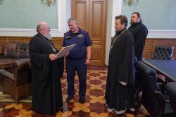 Заместитель начальника ГУФСИН Юрий Семенюк провел рабочую встречу с главой Красноярской митрополии Заместитель начальника ГУФСИН Юрий Семенюк провел рабочую встречу с главой Красноярской митрополии