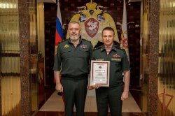 Генерал-полковник Алексей Воробьев вручил награды отличившимся росгвардейцам и представителям институтов гражданского общества Генерал-полковник Алексей Воробьев вручил награды отличившимся росгвардейцам и представителям институтов гражданского общества