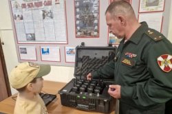 В Югре к 107-летней годовщине подразделений связи Росгвардия организовала познавательную экскурсию для детей В Югре к 107-летней годовщине подразделений связи Росгвардия организовала познавательную экскурсию для детей