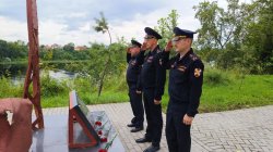 Росгвардейцы почтили память защитников города Пскова Росгвардейцы почтили память защитников города Пскова