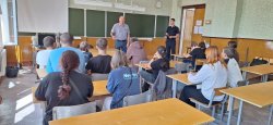Транспортные полицейские и общественники Кропоткина рассказали подросткам, как провести лето без происшествий Транспортные полицейские и общественники Кропоткина рассказали подросткам, как провести лето без происшествий