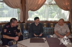 В Махачкале прошла рабочая встреча заместителя командующего округом Росгвардии с Муфтием Дагестана В Махачкале прошла рабочая встреча заместителя командующего округом Росгвардии с Муфтием Дагестана
