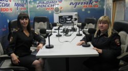 Росгвардейцы совместно с сотрудниками УГИБДД стали гостями студии «Радио России – Тамбов» Росгвардейцы совместно с сотрудниками УГИБДД стали гостями студии «Радио России – Тамбов»