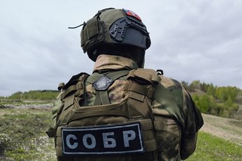 В центре Ульяновска сотрудники СОБР «Пламя» Росгвардии задержали мужчину, вооруженного ножом В центре Ульяновска сотрудники СОБР «Пламя» Росгвардии задержали мужчину, вооруженного ножом