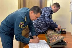 Росгвардия организовала передачу гражданского оружия для нужд СВО в Тазовском районе Росгвардия организовала передачу гражданского оружия для нужд СВО в Тазовском районе