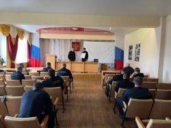 В Челябинске росгвардейцы обсудили духовные основы службы с представителем епархии В Челябинске росгвардейцы обсудили духовные основы службы с представителем епархии