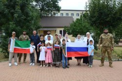 В Чеченской Республике росгвардейцы приняли участие 
в торжественных мероприятиях, посвящённых 
Дню Государственного флага России