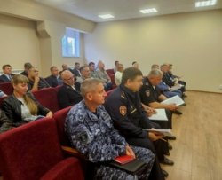 В Великом Новгороде состоялось расширенное заседание представителей Росгвардии и руководителей частных охранных предприятий В Великом Новгороде состоялось расширенное заседание представителей Росгвардии и руководителей частных охранных предприятий