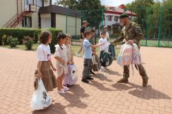 Росгвардейцы в Чеченской Республике присоединились к всероссийской акции «Собери ребенка в школу» Росгвардейцы в Чеченской Республике присоединились к всероссийской акции «Собери ребенка в школу»