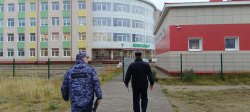 Росгвардия проверяет безопасность школ НАО перед началом нового учебного года Росгвардия проверяет безопасность школ НАО перед началом нового учебного года