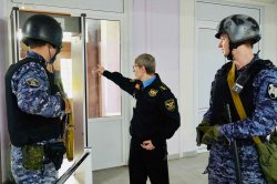 В Костроме сотрудники Росгвардии приняли участие во всероссийских межведомственных учениях на объектах образования В Костроме сотрудники Росгвардии приняли участие во всероссийских межведомственных учениях на объектах образования