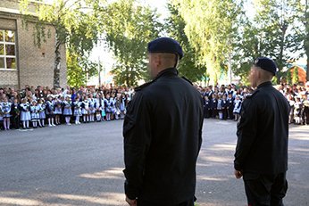 В Ульяновске росгвардейцы почтили память героя в День знаний В Ульяновске росгвардейцы почтили память героя в День знаний
