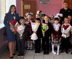 Оренбургские транспортные полицейские приняли участие в торжественной линейке, посвященной Дню знаний Оренбургские транспортные полицейские приняли участие в торжественной линейке, посвященной Дню знаний
