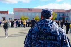 Росгвардия приняла участие в праздничных мероприятиях ко Дню знаний на Ямале Росгвардия приняла участие в праздничных мероприятиях ко Дню знаний на Ямале