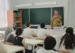 В Карачаево-Черкесии прошла тематическая встреча ветерана Росгвардии со школьниками региона В Карачаево-Черкесии прошла тематическая встреча ветерана Росгвардии со школьниками региона