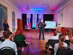 Представители Управления Росгвардии провели открытый урок по противодействию терроризму для орловских школьников и студентов Представители Управления Росгвардии провели открытый урок по противодействию терроризму для орловских школьников и студентов
