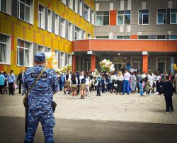 Росгвардейцы обеспечили общественный порядок и безопасность в День знаний в Подмосковье Росгвардейцы обеспечили общественный порядок и безопасность в День знаний в Подмосковье
