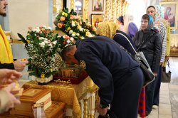 Сотрудники ГУФСИН России по Красноярскому краю посетили богослужение в честь прибытия мощей святителя Тихона Сотрудники ГУФСИН России по Красноярскому краю посетили богослужение в честь прибытия мощей святителя Тихона