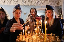 Сотрудники ГУФСИН России по Красноярскому краю посетили богослужение в честь прибытия мощей святителя Тихона Сотрудники ГУФСИН России по Красноярскому краю посетили богослужение в честь прибытия мощей святителя Тихона