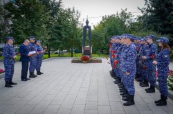 Московские росгвардейцы в годовщину теракта почтили память жертв на улице Гурьянова Московские росгвардейцы в годовщину теракта почтили память жертв на улице Гурьянова
