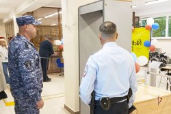 Росгвардия обеспечила безопасность проведения Единого дня голосования и празднования юбилея столицы Ямала Росгвардия обеспечила безопасность проведения Единого дня голосования и празднования юбилея столицы Ямала