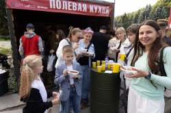 Тысячи горожан и гостей Москвы посетили «Парк Победы» Тысячи горожан и гостей Москвы посетили «Парк Победы»