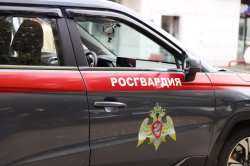 Сотрудники Росгвардии оказали помощь пожилому мужчине в Москве Сотрудники Росгвардии оказали помощь пожилому мужчине в Москве