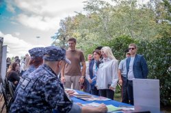 Росгвардия приняла участие в ярмарке вакансий в Люберцах Росгвардия приняла участие в ярмарке вакансий в Люберцах